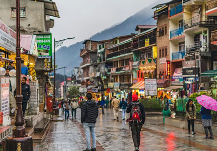 Chandigarh to Manali Taxi